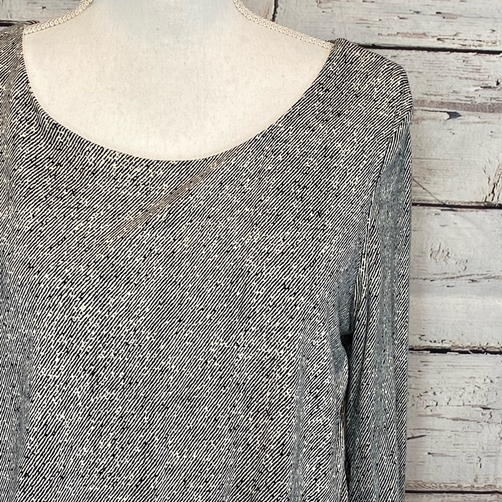ROSE & OLIVE Black & White 3/4 Sleeve T-Shirt-L